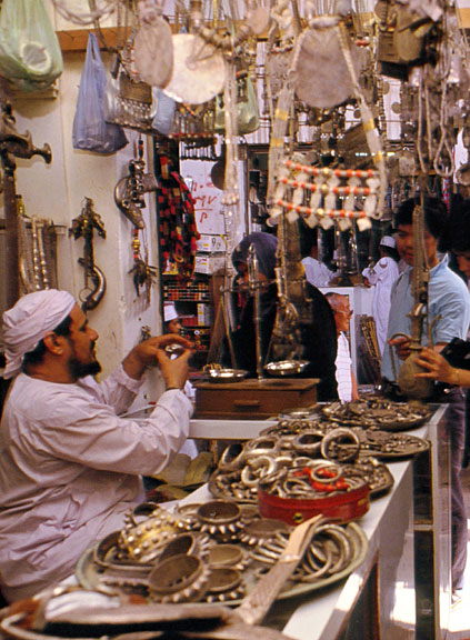 Verkäufer in einem Souk im Oman